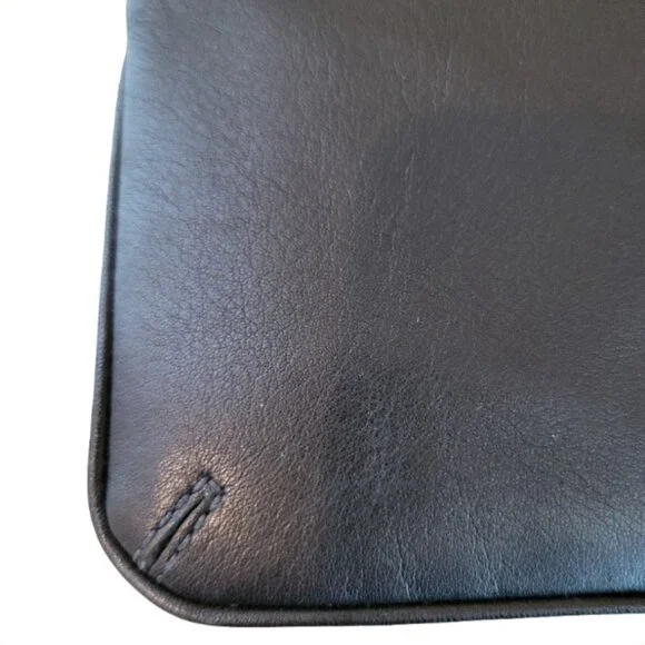 Coach Black Leather Wristlet Coin Purse – Unused, Classic & Compact! - Picture 5 of 11